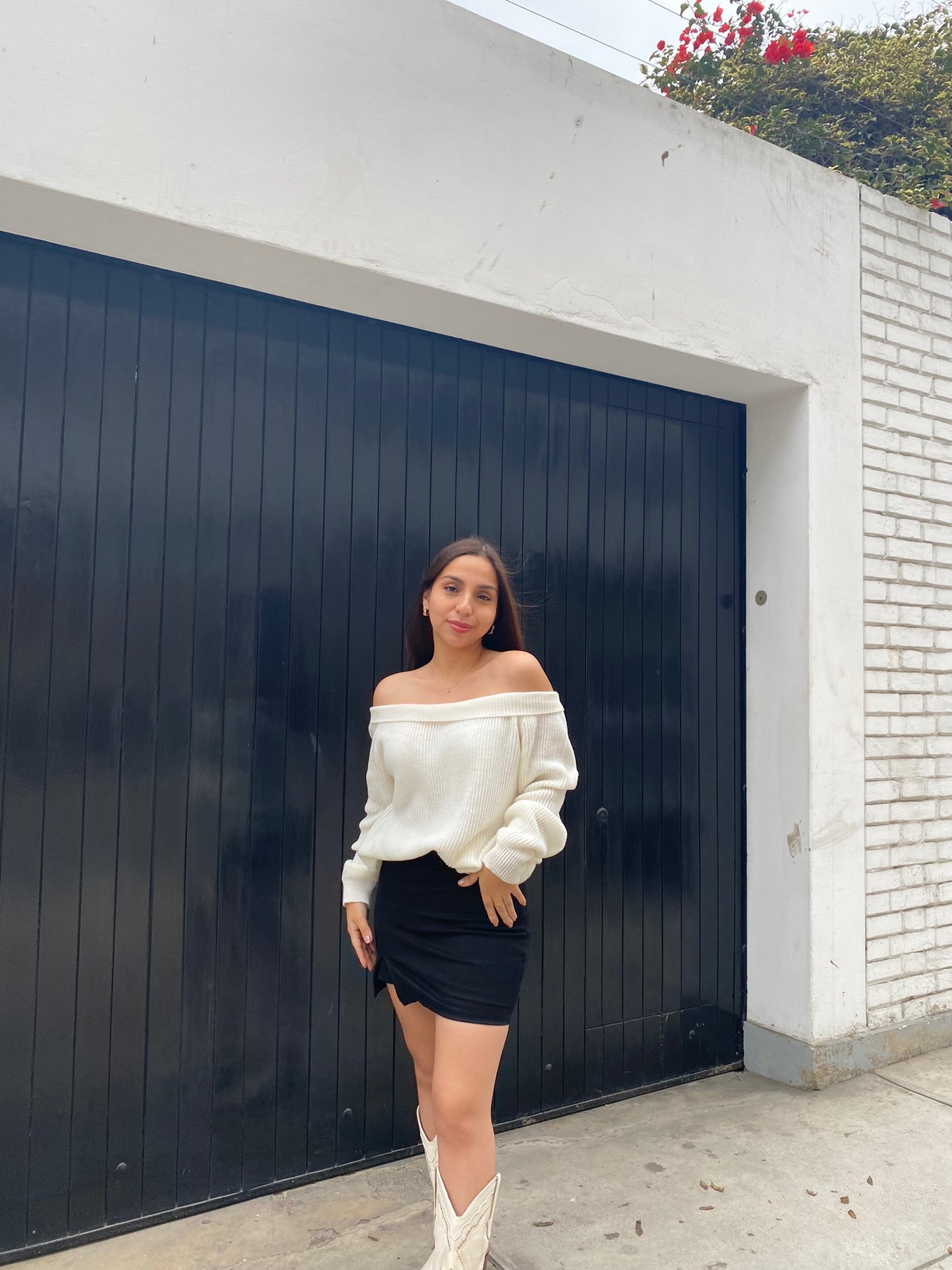 Chompa Offshoulder