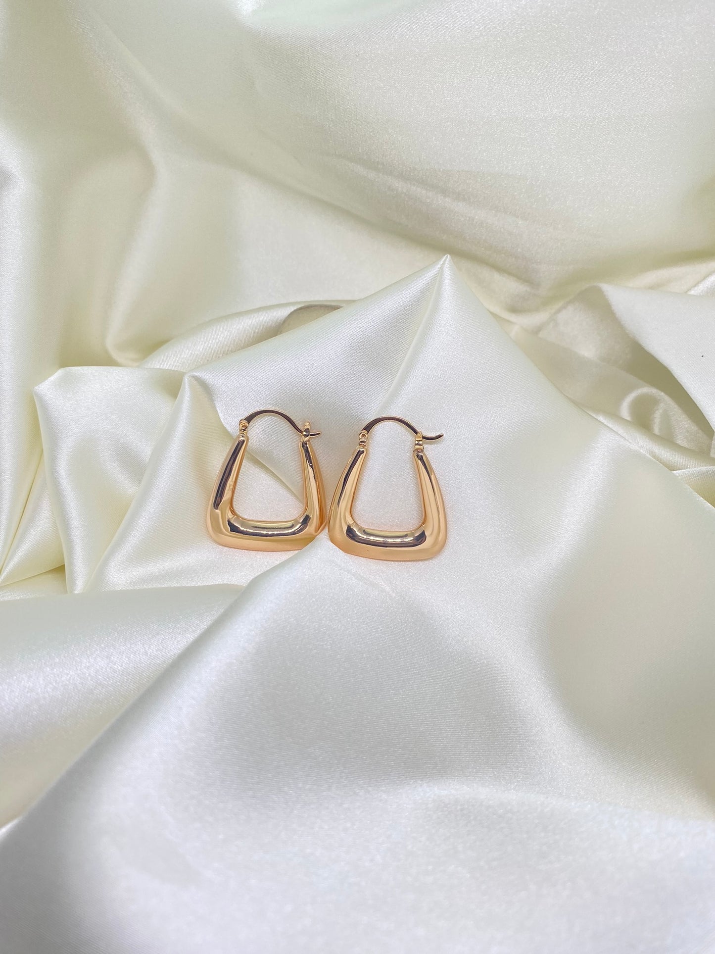 Aretes Glow